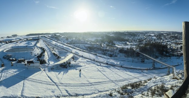 Dzięki wsparciu z Programu Operacyjnego Polska Wschodnia 2014-2020 wiele ośrodków turystycznych i integracyjnych w regionie stało się całorocznymi, innowacyjnymi i znacznie bardziej konkurencyjnymi miejscami. Mazurski Raj w Rucianem Nidzie, Rodzinne Centrum Integracyjne Hullo koło Lubawy oraz kompleks Kurza Góra to trzy przykłady projektów, które dzięki funduszom unijnym i koordynacji Polskiej Agencji Rozwoju Przedsiębiorczości (PARP) przeszły imponującą metamorfozę.